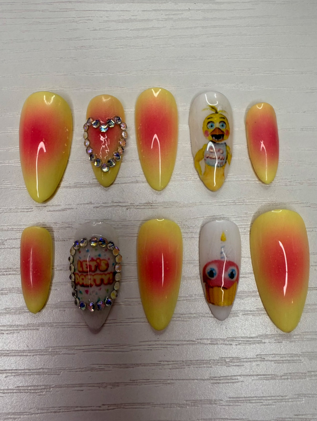 Toy Chica nails